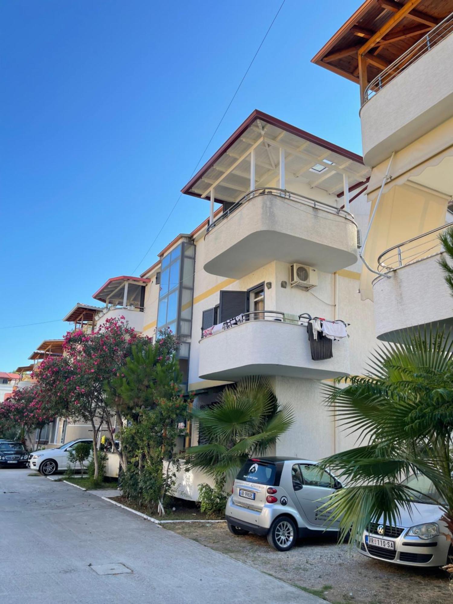 House For Rent Jurgen Villa Golem  Exterior photo